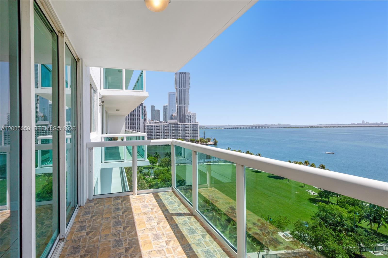 1800 N Bayshore Dr #1203