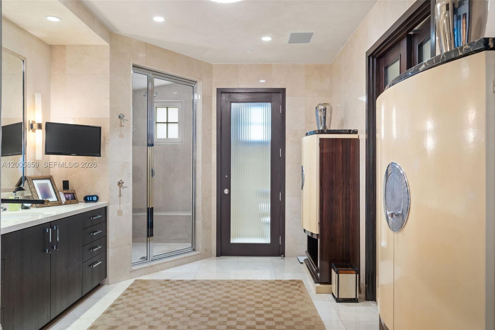 7282 Fisher Is Dr #7282 Fisher Island, FL 33109