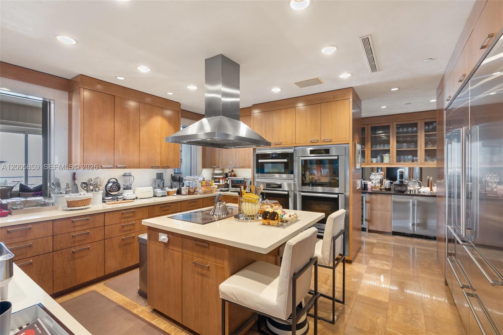 7282 Fisher Is Dr #7282 Fisher Island, FL 33109