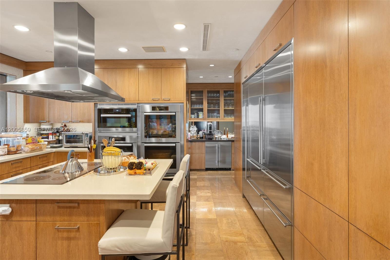 7282 Fisher Is Dr #7282 Fisher Island, FL 33109
