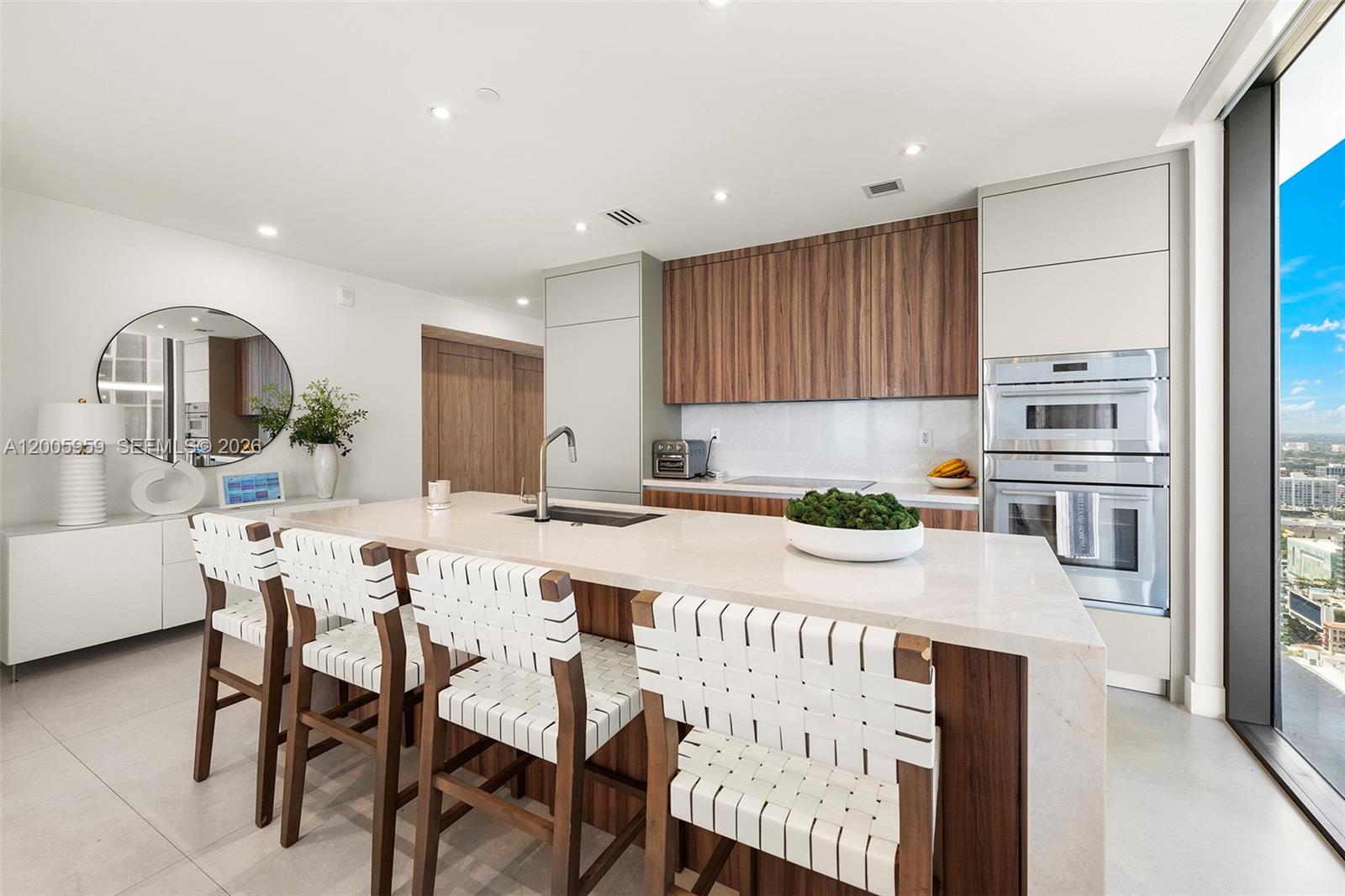 700 NE 24th St #3201 Miami, FL 33137