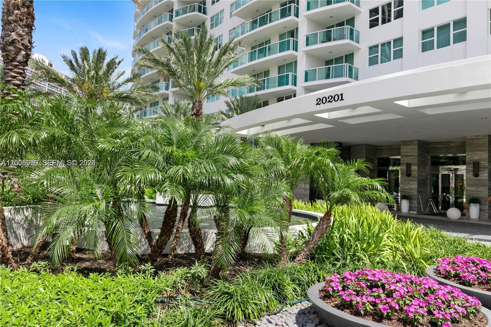 20201 E Country Clb Dr #1006 Aventura, FL 33180