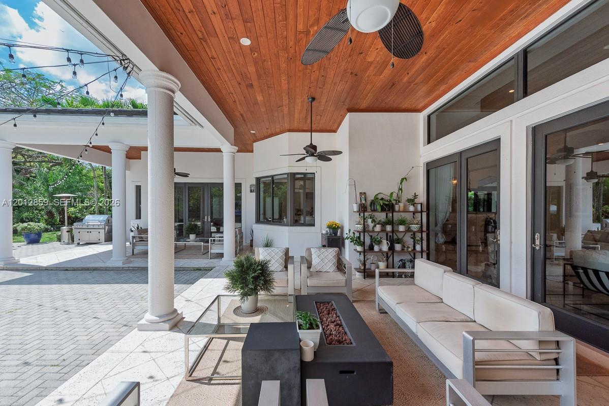 12311 SW 94th Ave Miami, FL 33176