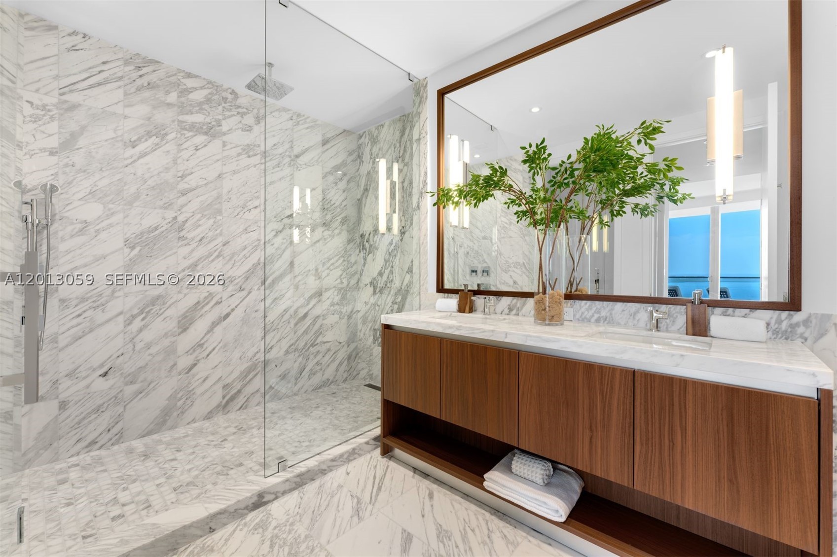 175 SE 25th Rd #3601 Miami, FL 33129