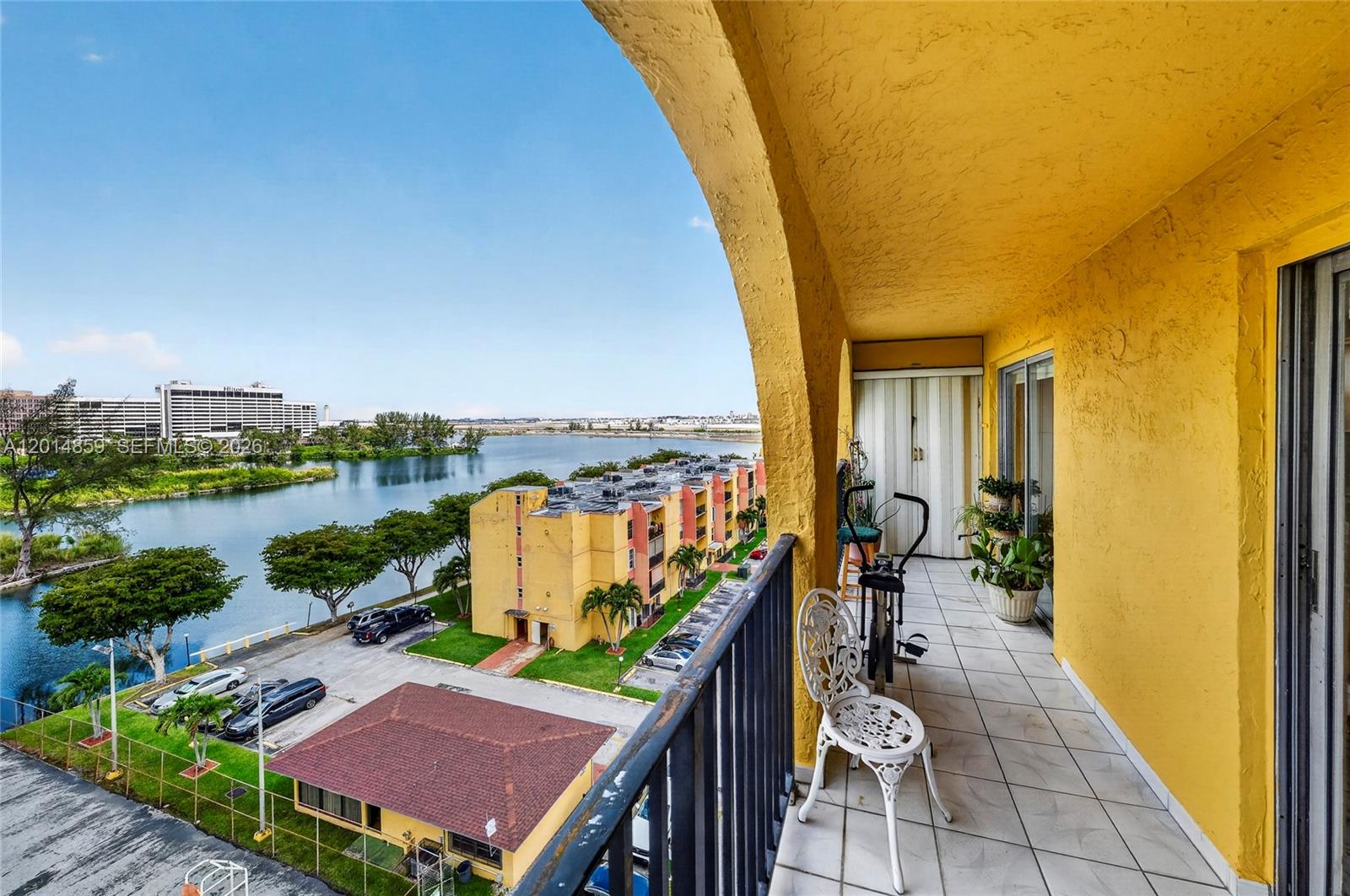 4801 NW 7th St Miami, FL 33126