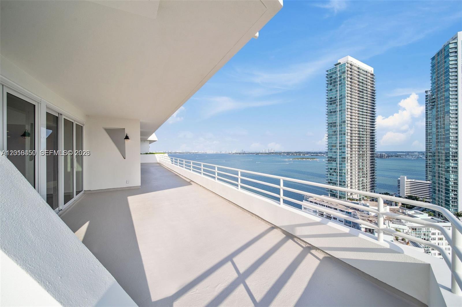 555 NE 34th St #PH4 Miami, FL 33137