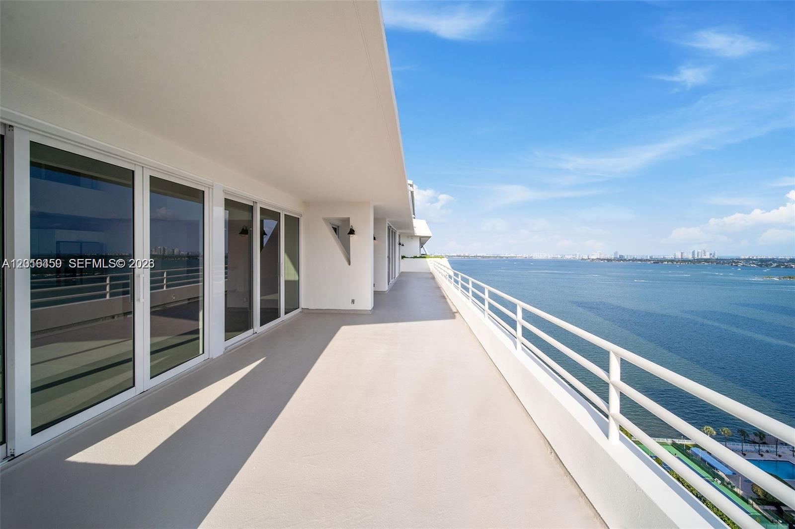 555 NE 34th St #PH4 Miami, FL 33137