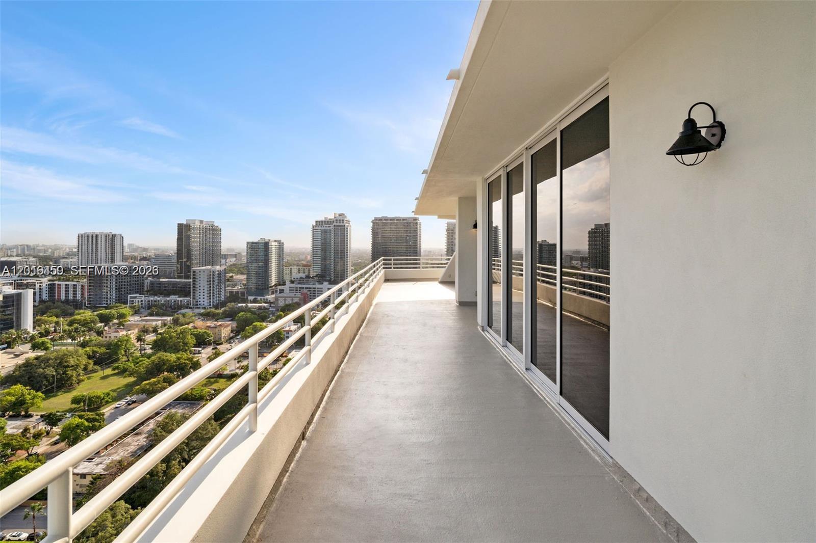555 NE 34th St #PH4 Miami, FL 33137