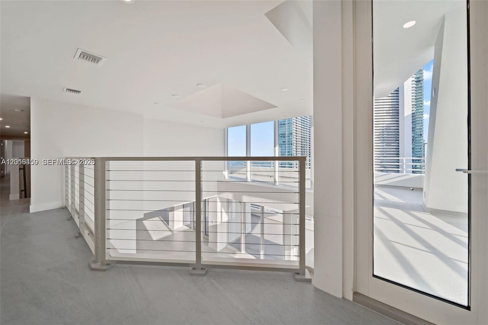 555 NE 34th St #PH4 Miami, FL 33137