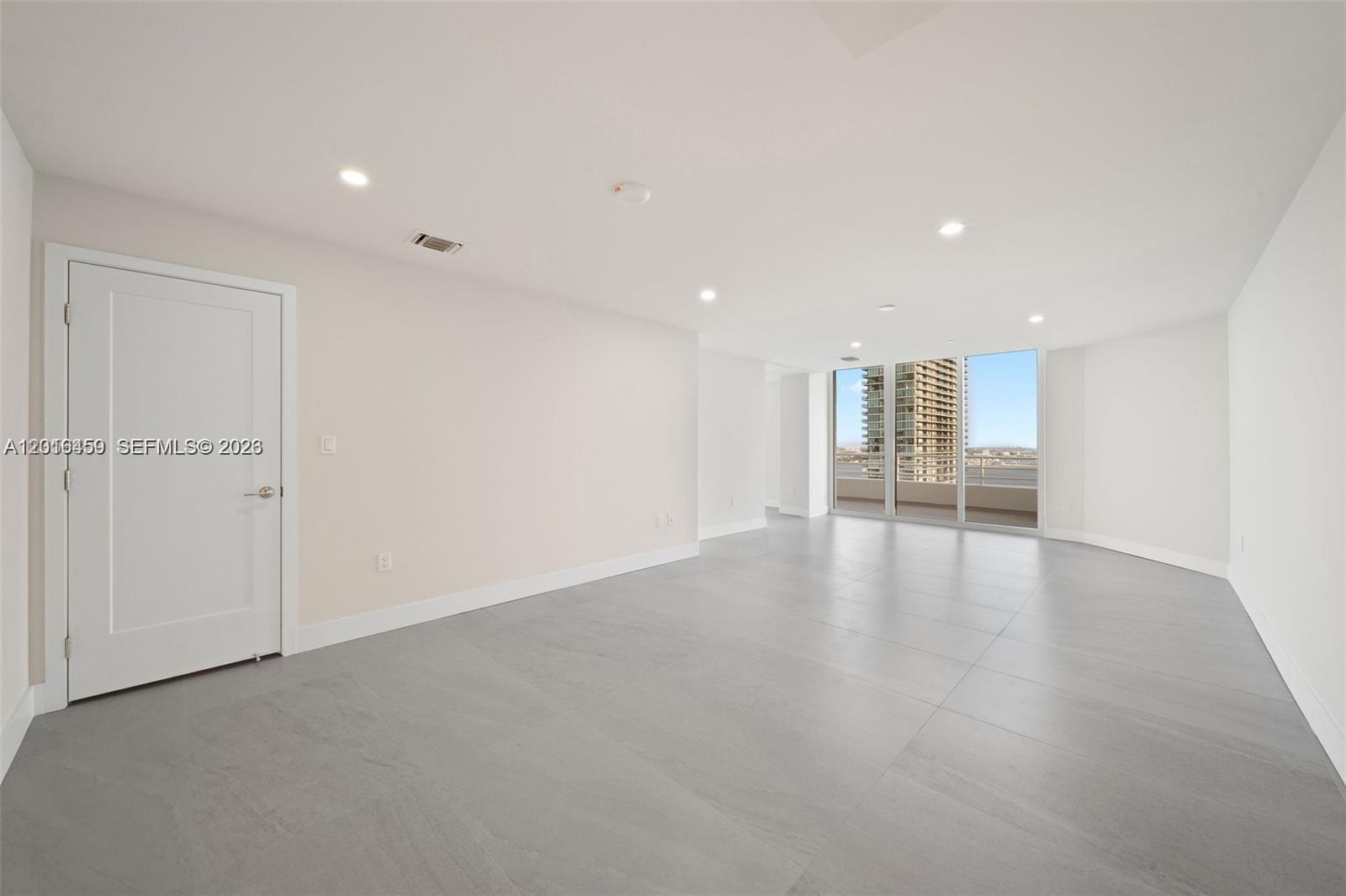 555 NE 34th St #PH4 Miami, FL 33137