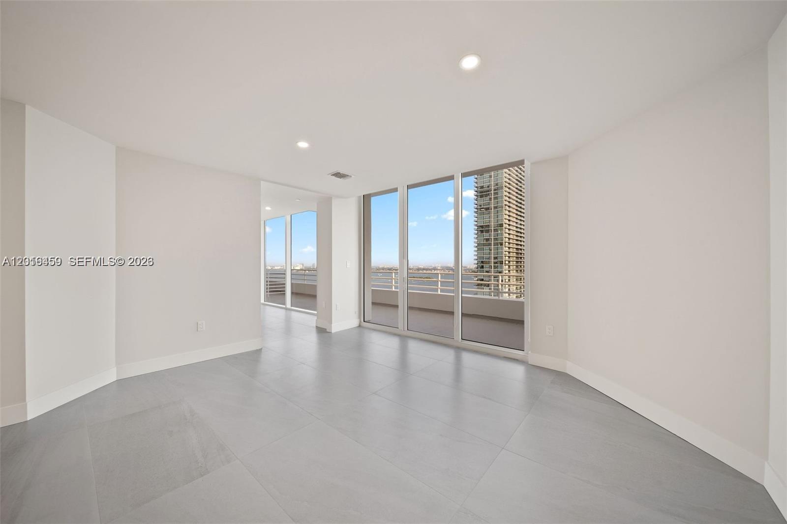 555 NE 34th St #PH4 Miami, FL 33137