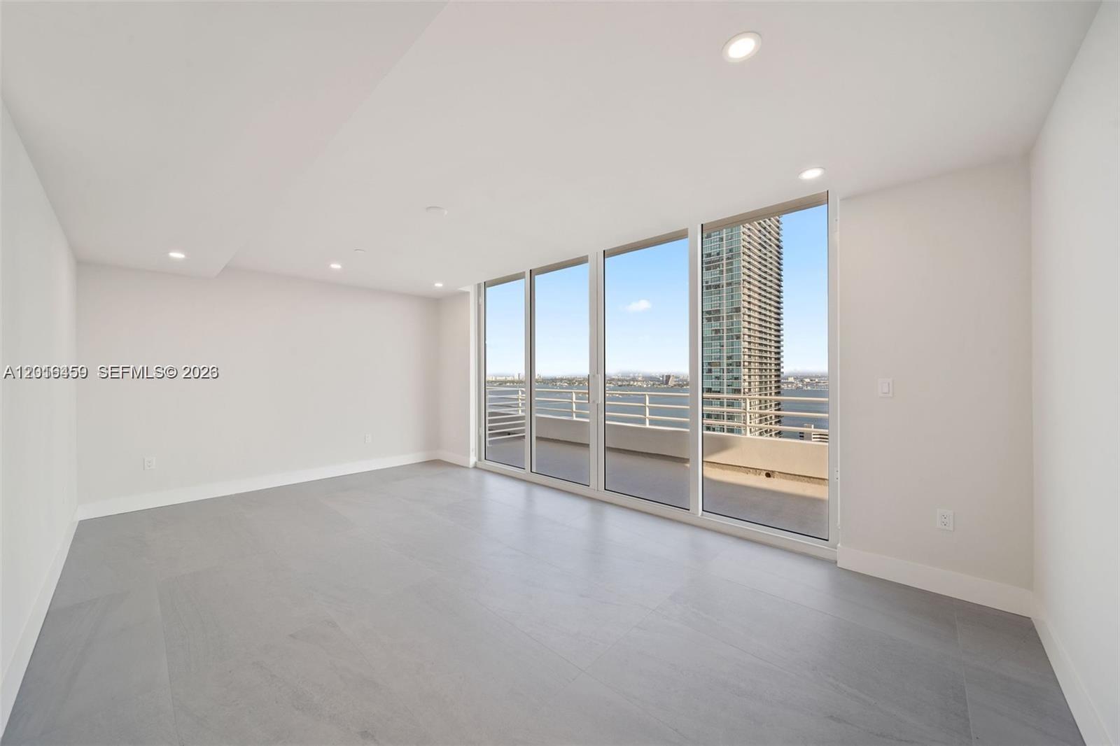555 NE 34th St #PH4 Miami, FL 33137
