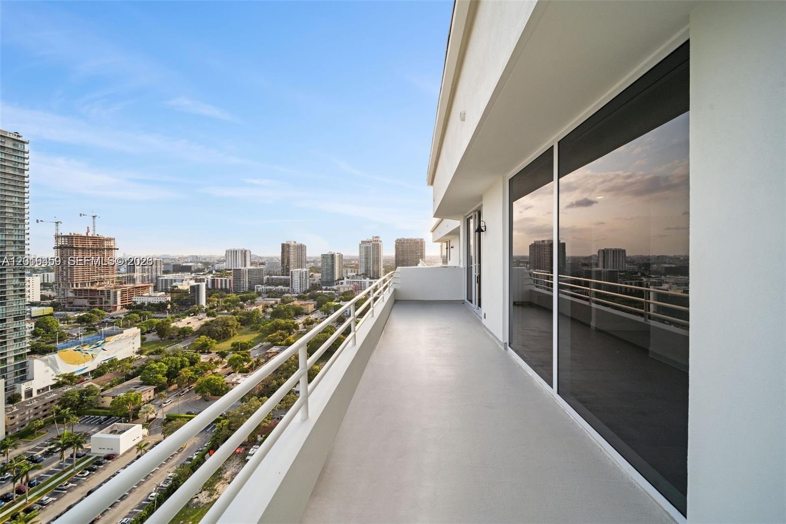 555 NE 34th St #PH4 Miami, FL 33137