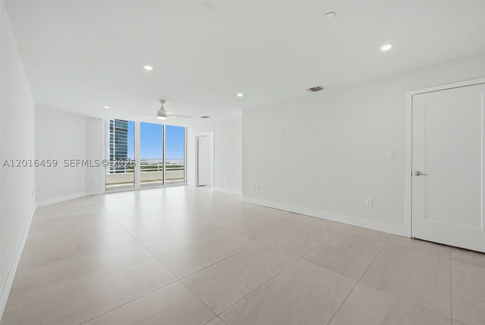555 NE 34th St #PH4 Miami, FL 33137