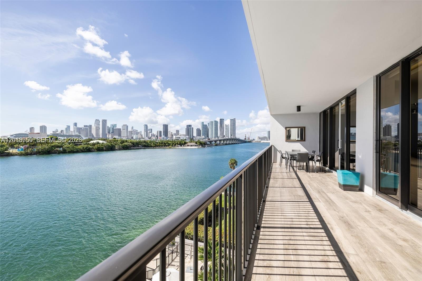 1000 Venetian Way #502