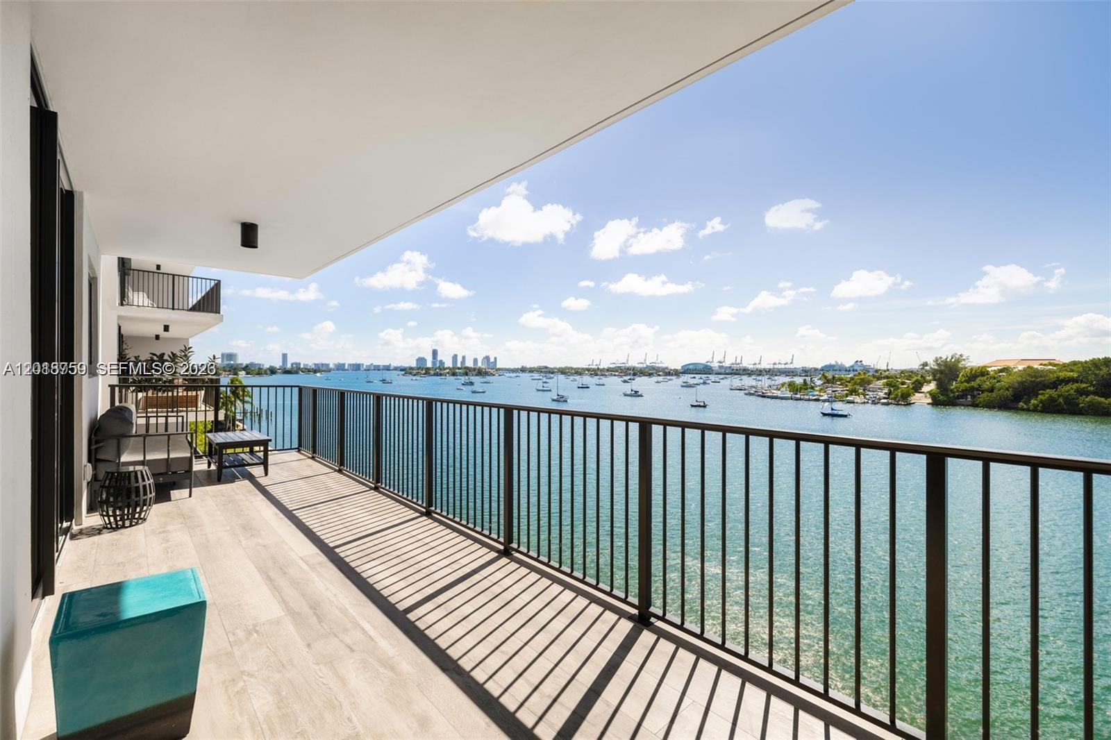 image 1000 Venetian Way13