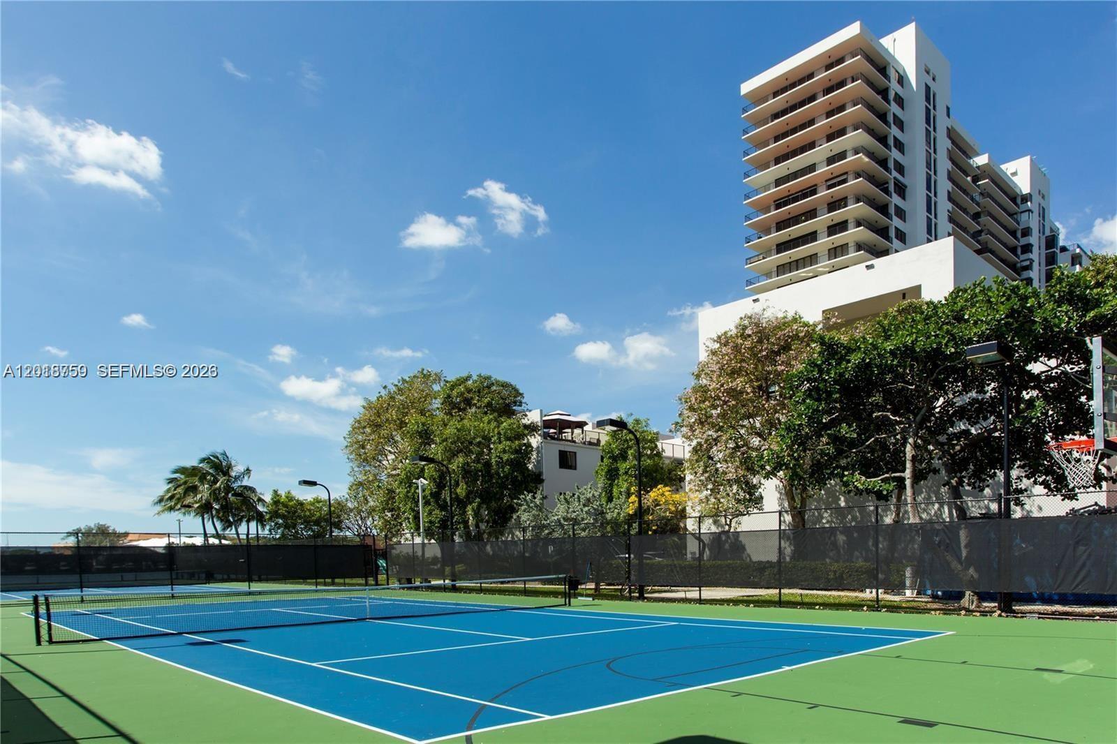 image 1000 Venetian Way14