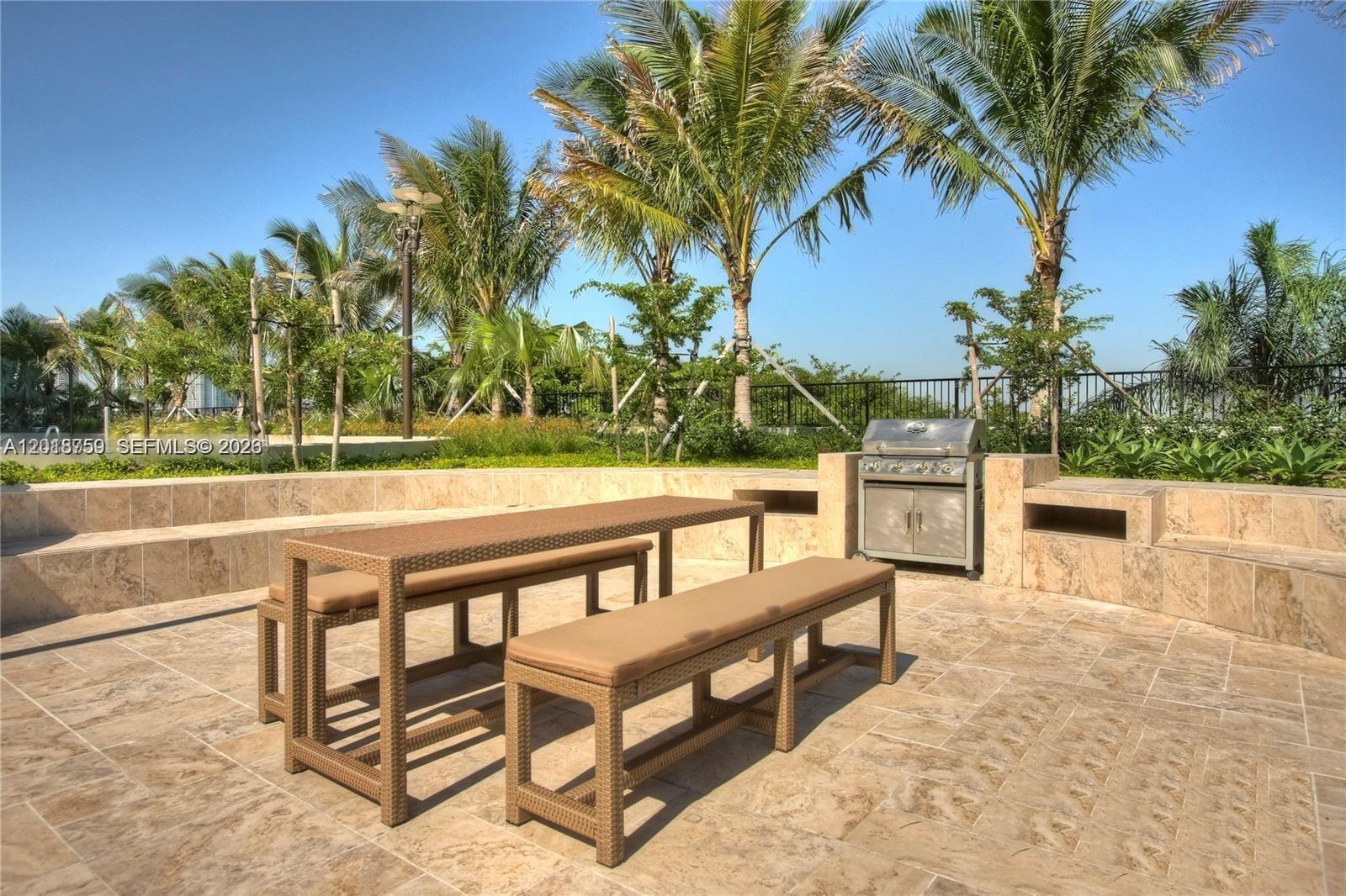 image 1000 Venetian Way17