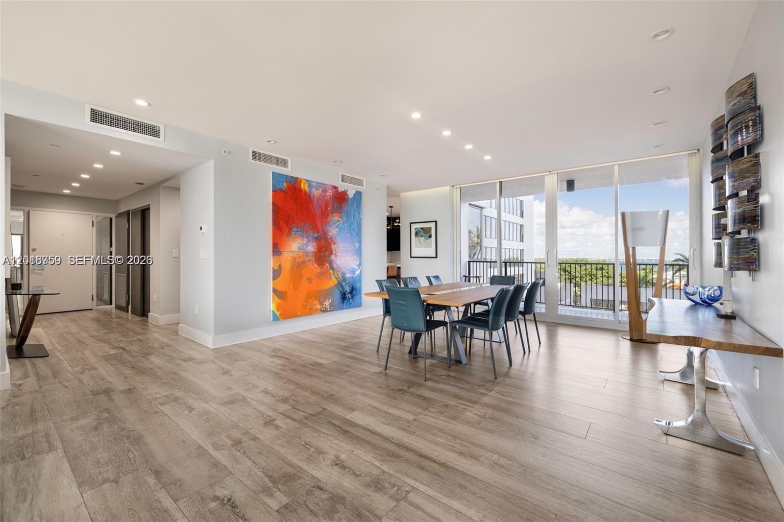 image 1000 Venetian Way3