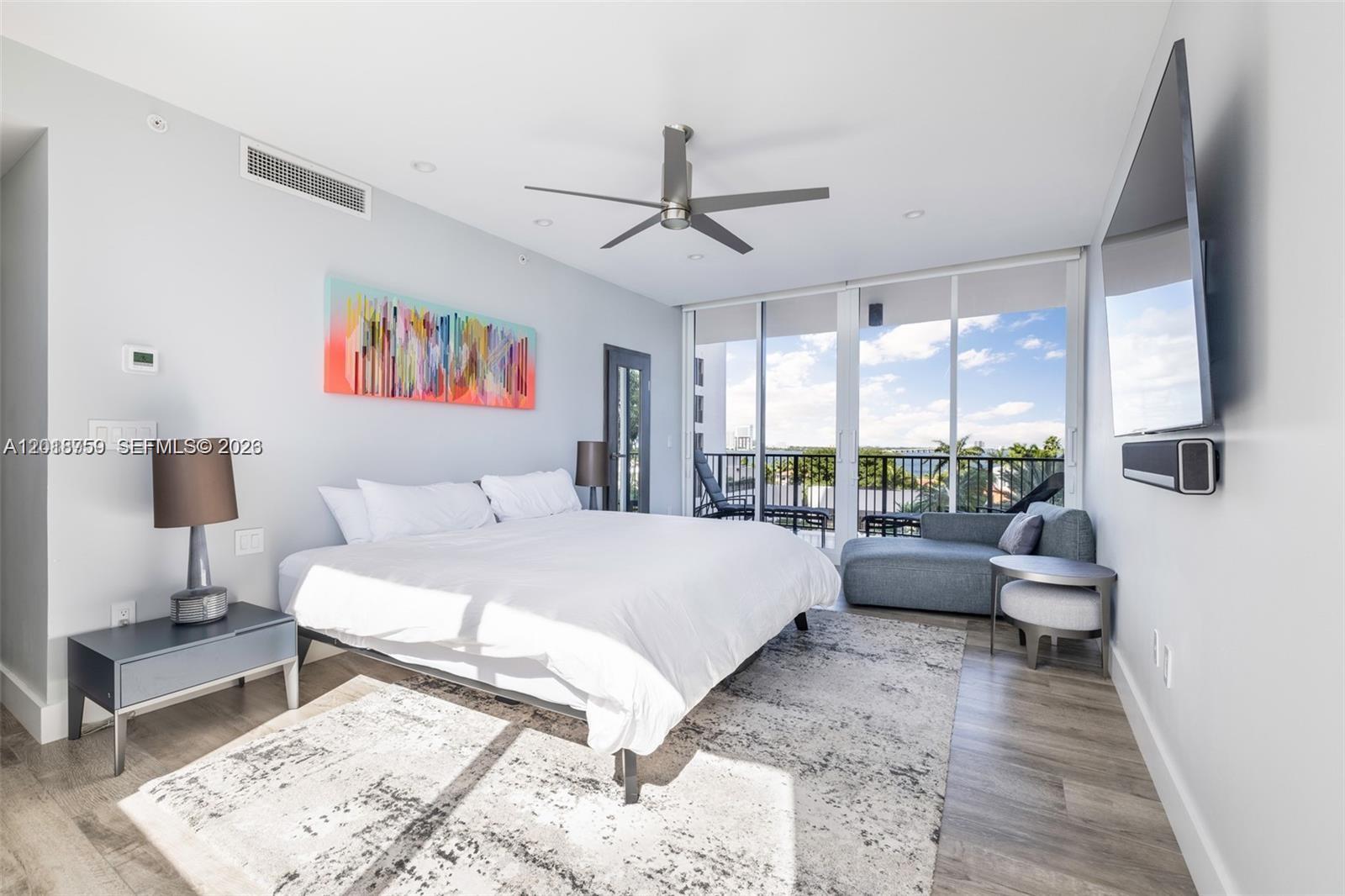 image 1000 Venetian Way8