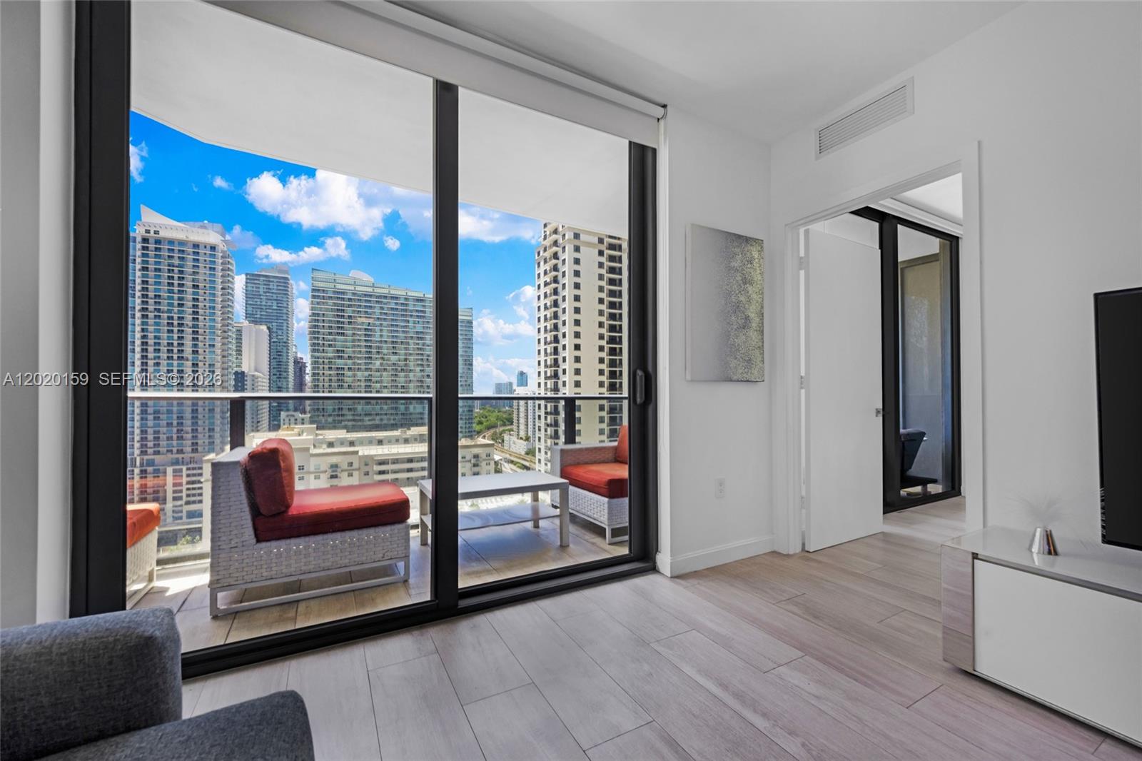 55 SW 9th St #1804 Miami, FL 33130