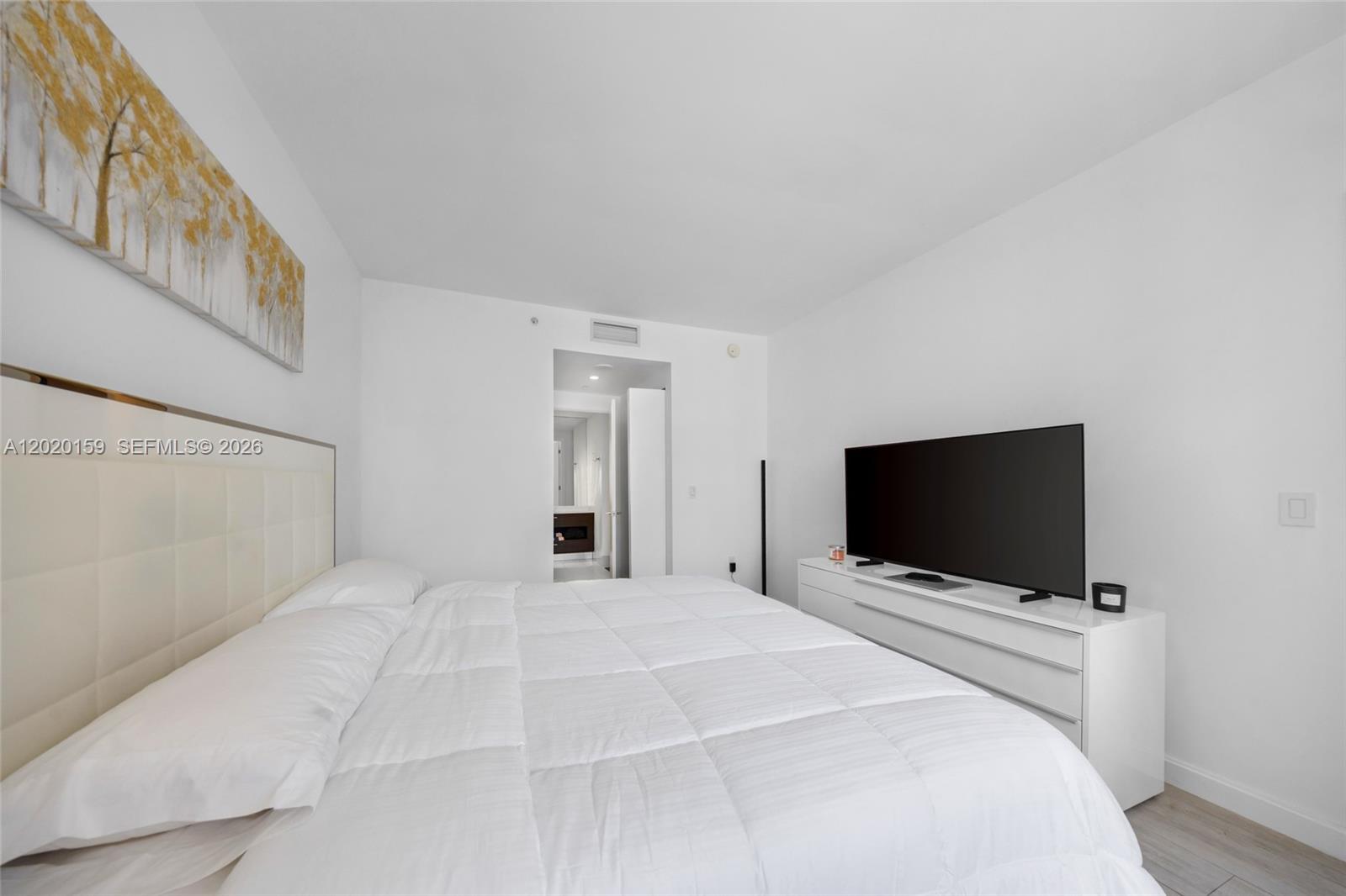 55 SW 9th St #1804 Miami, FL 33130