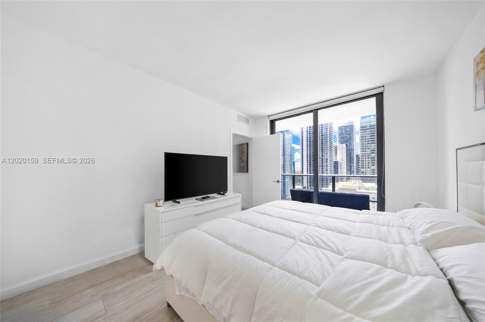 55 SW 9th St #1804 Miami, FL 33130