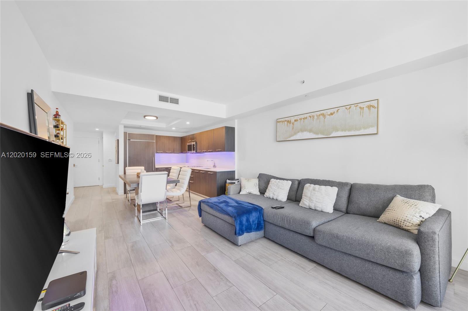 55 SW 9th St #1804 Miami, FL 33130