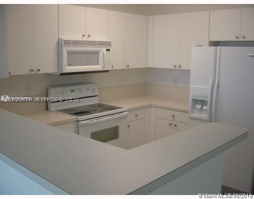 image Ten Aragon Condo5
