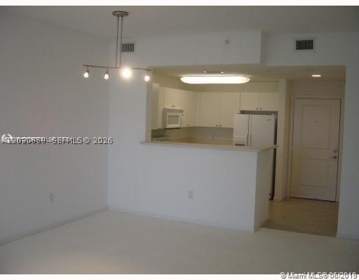 image Ten Aragon Condo6