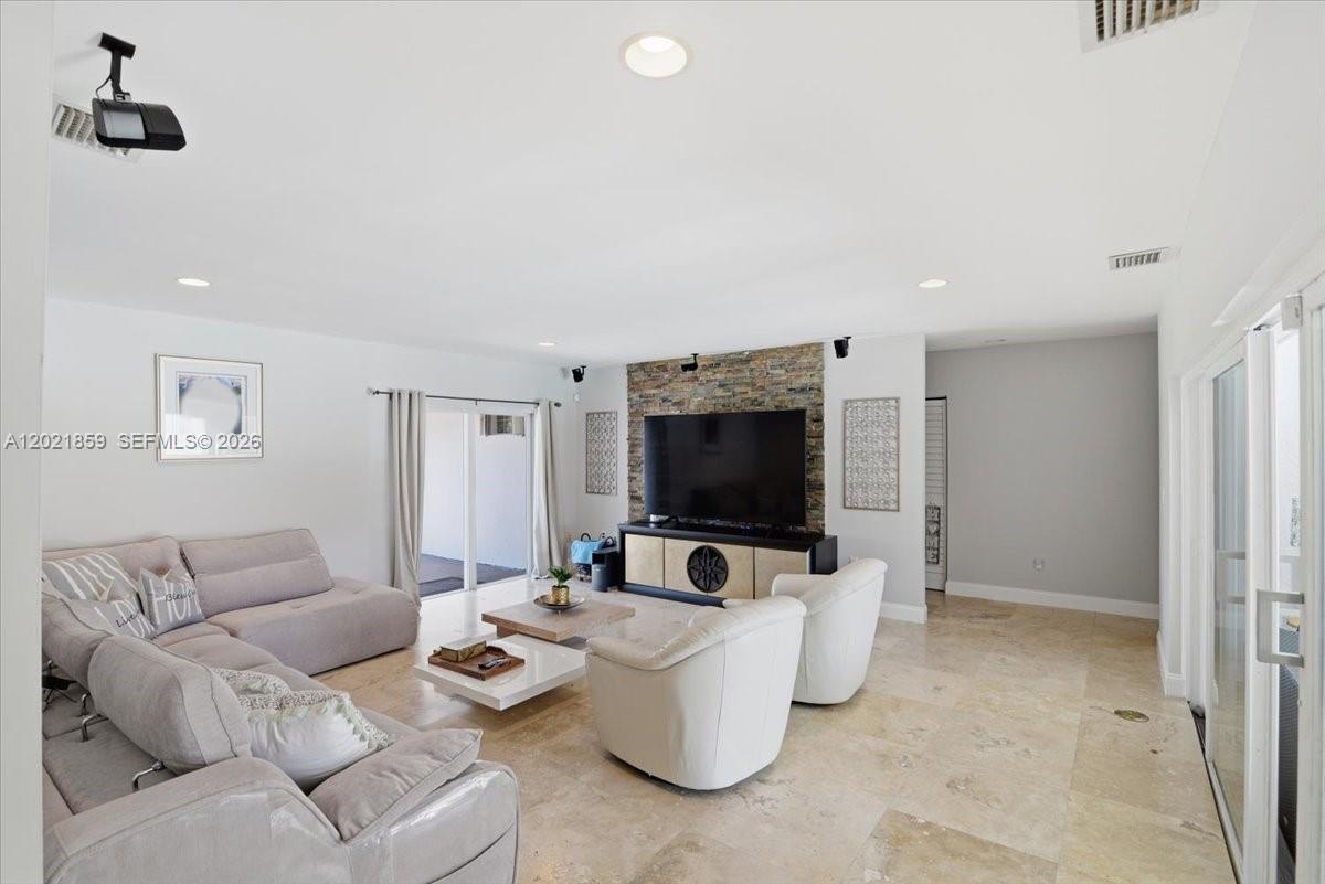9665 SW 136th St Miami, FL 33176