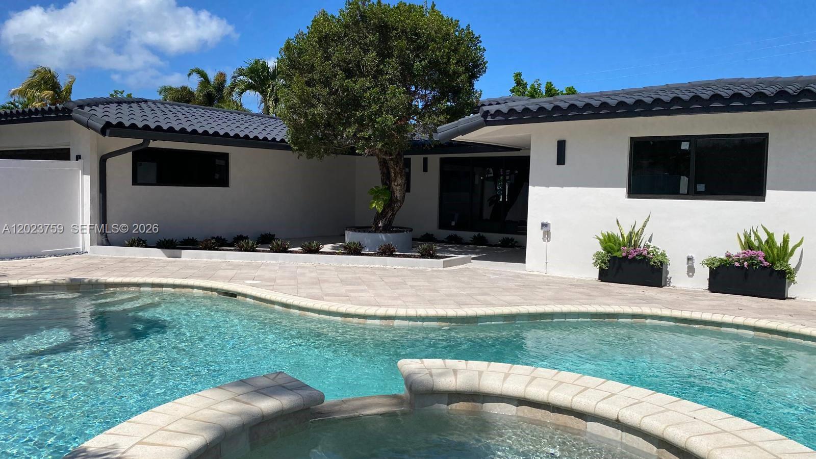 5170 NE 18th Ter Fort Lauderdale, FL 33308