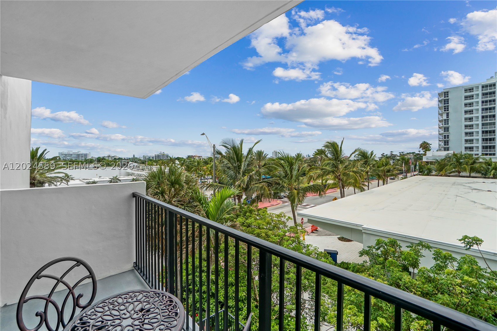 9273 Collins Ave #309 Surfside, FL 33154