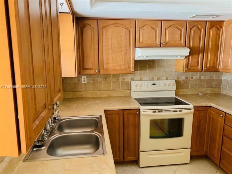 344 SW 1st St #9 Pompano Beach, FL 33060