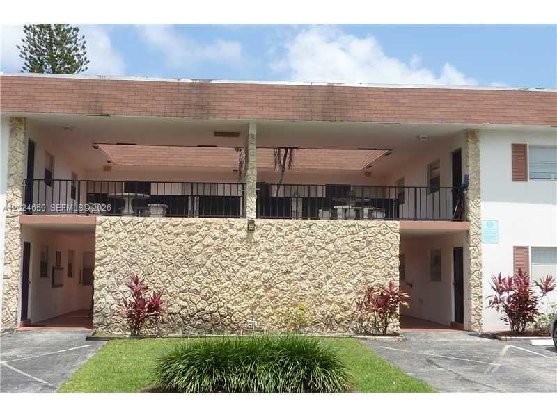 344 SW 1st St #9 Pompano Beach, FL 33060