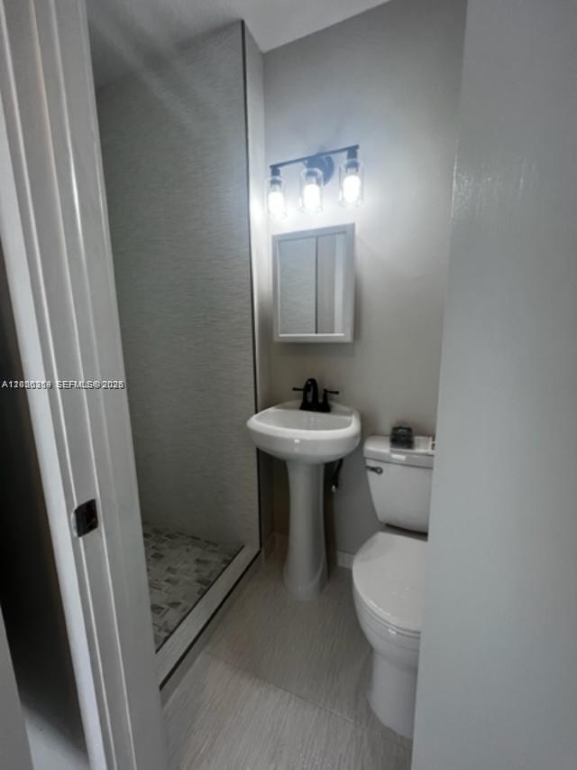 2355 SW 36th Ave Miami, FL 33145