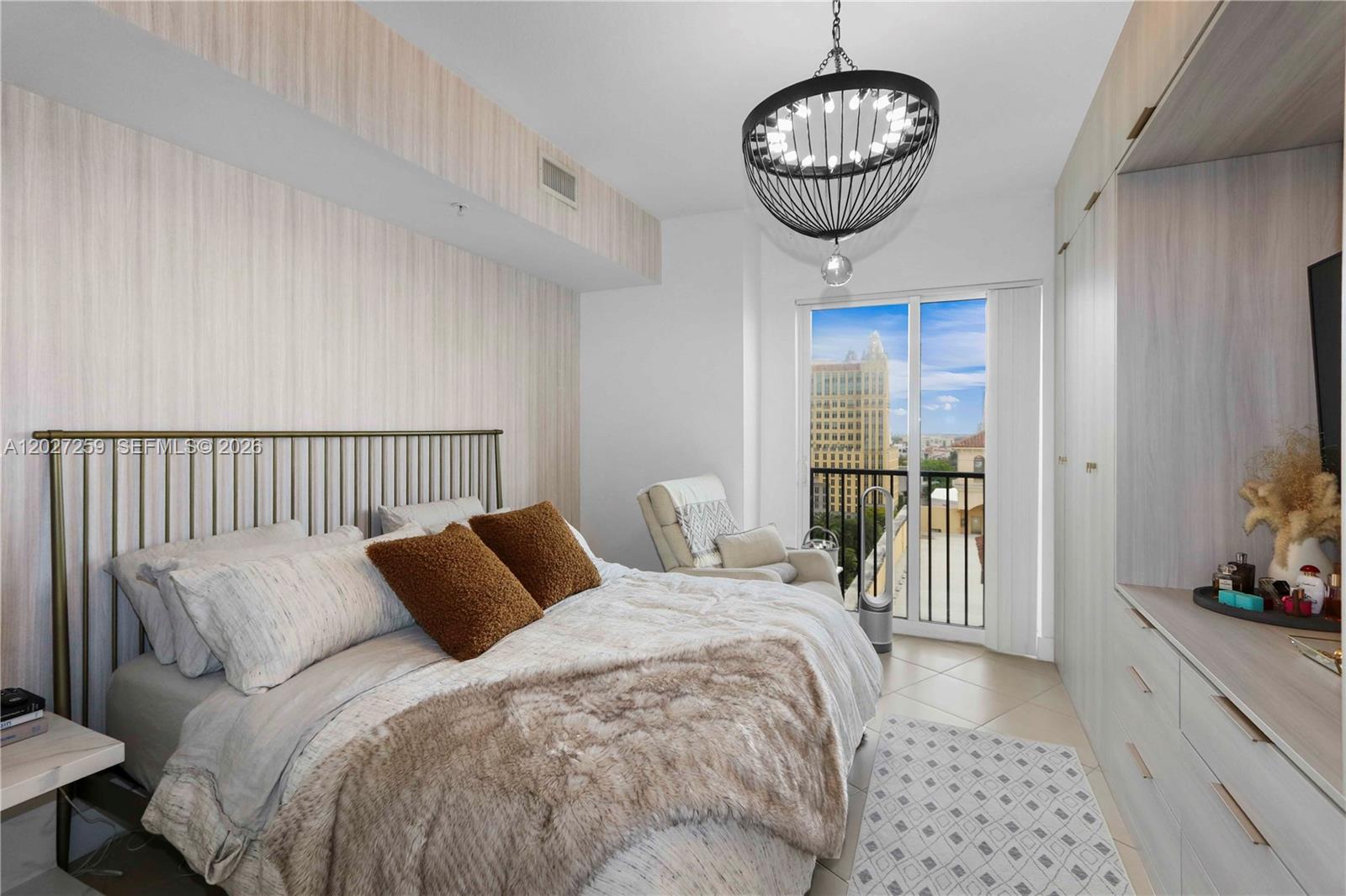 10 Aragon Ave #1106 Coral Gables, FL 33134