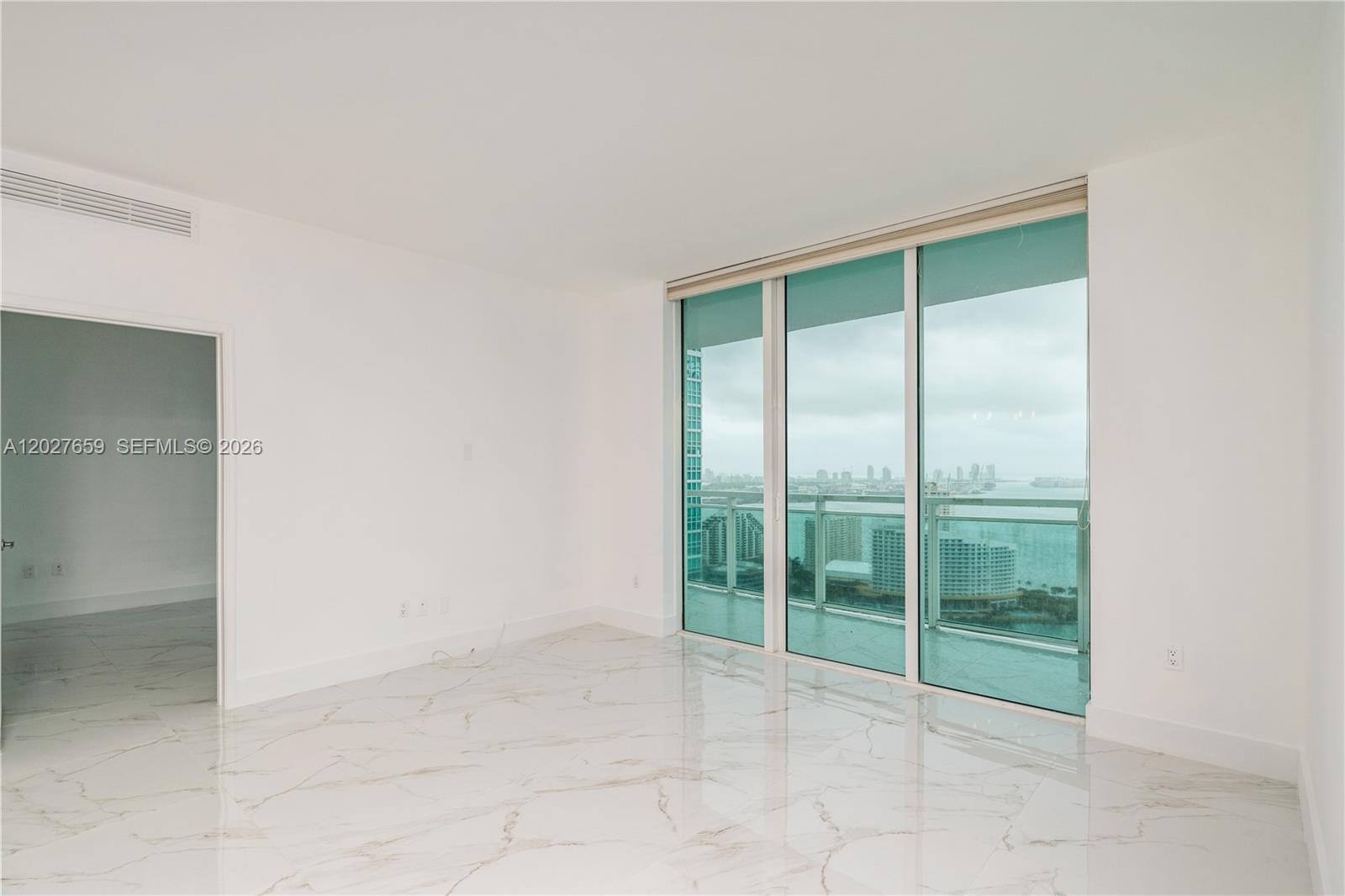 951 Brickell Ave #3706 Miami, FL 33131