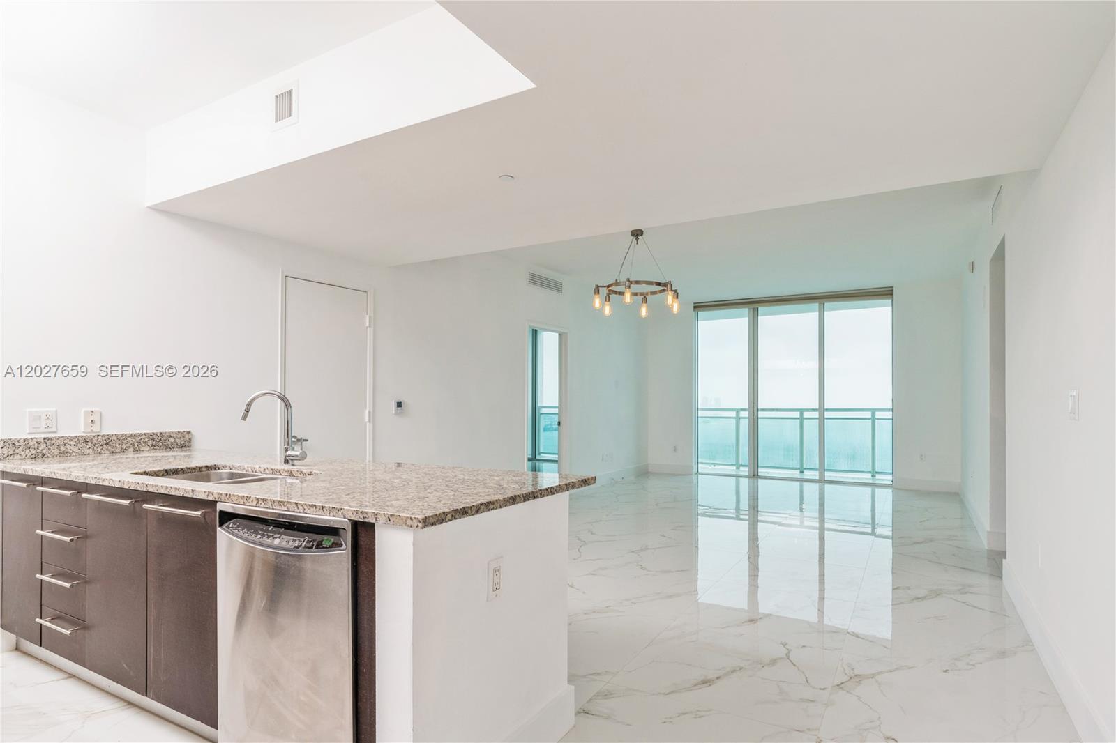 951 Brickell Ave #3706 Miami, FL 33131