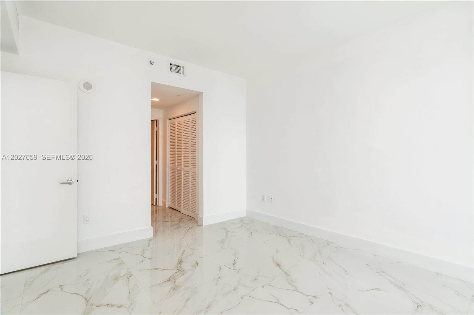 951 Brickell Ave #3706 Miami, FL 33131
