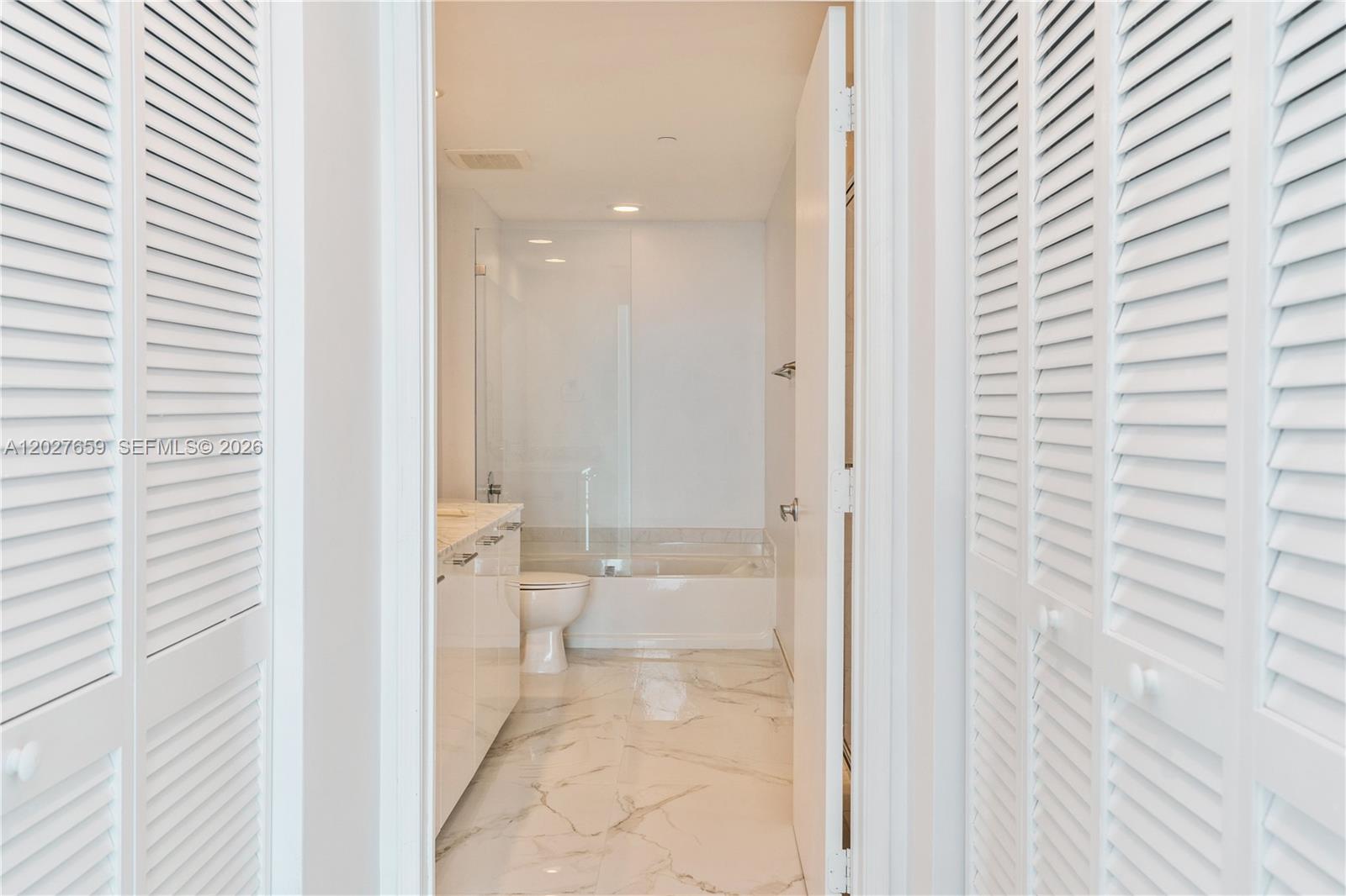 951 Brickell Ave #3706 Miami, FL 33131