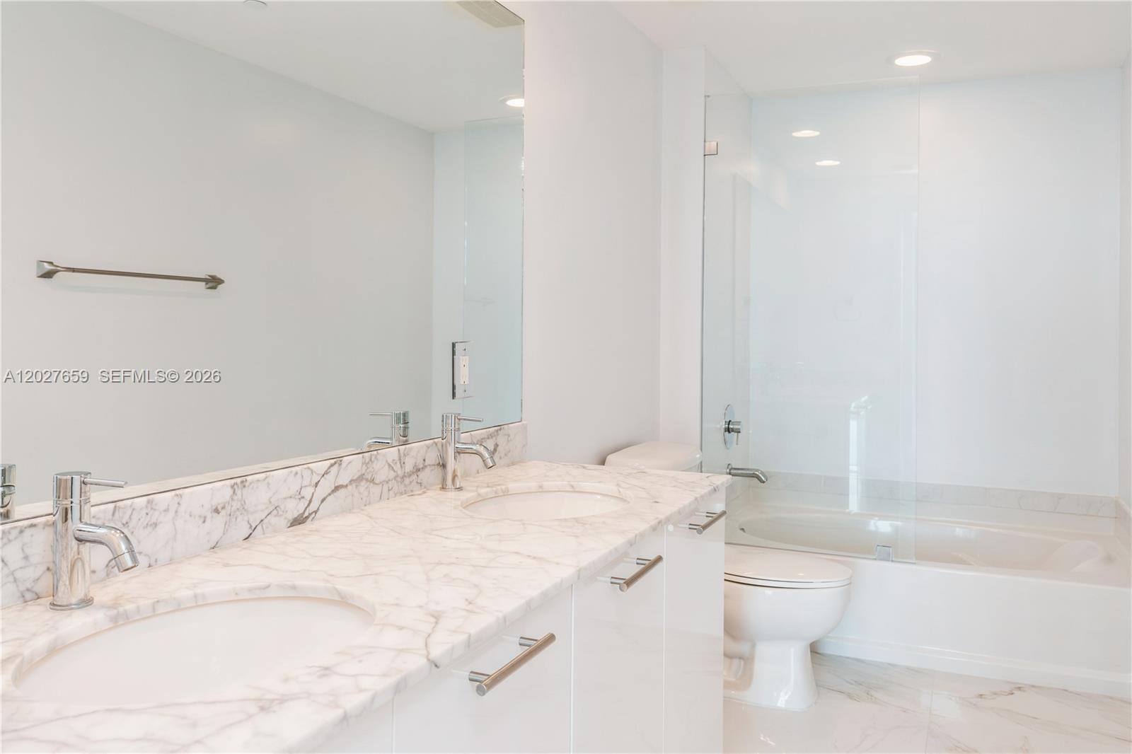 951 Brickell Ave #3706 Miami, FL 33131