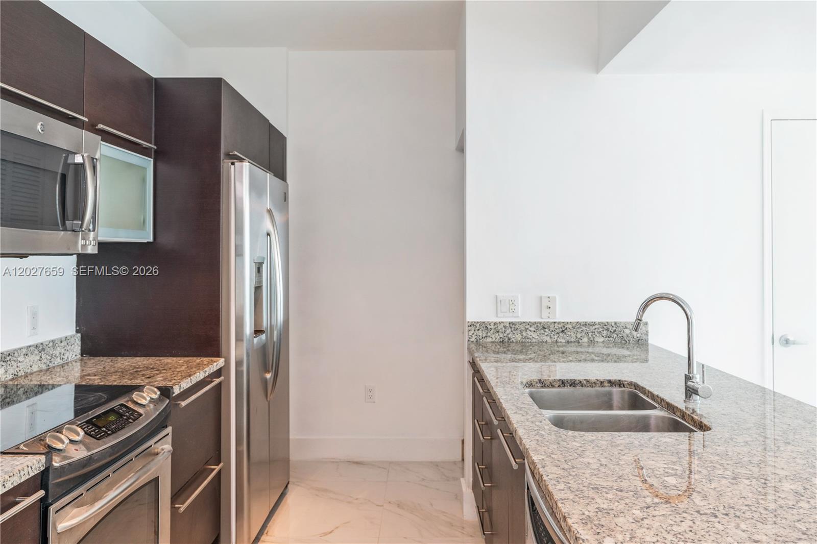 951 Brickell Ave #3706 Miami, FL 33131