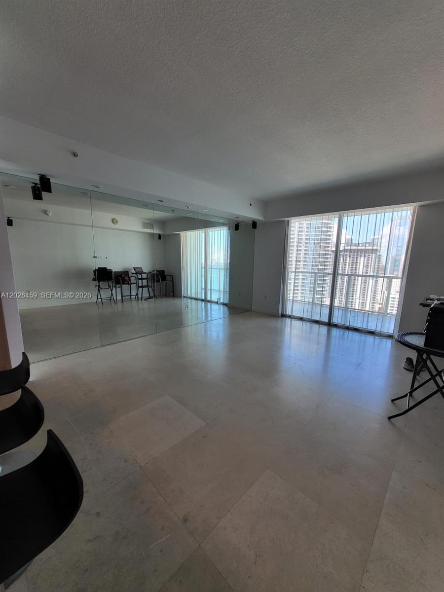 1900 N Bayshore Dr #2415 Miami, FL 33132
