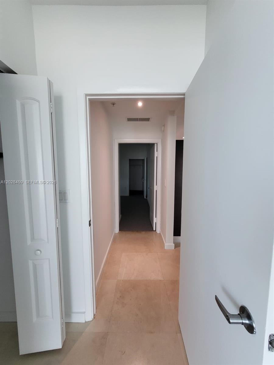 1900 N Bayshore Dr #2415 Miami, FL 33132