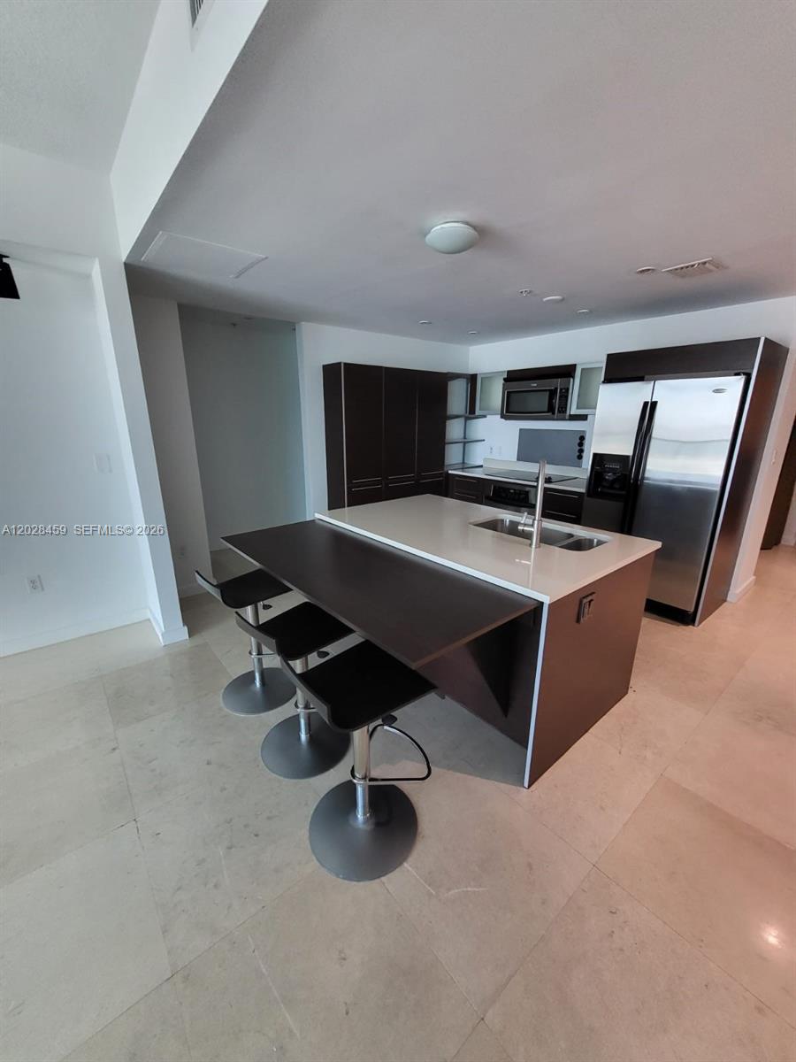1900 N Bayshore Dr #2415 Miami, FL 33132