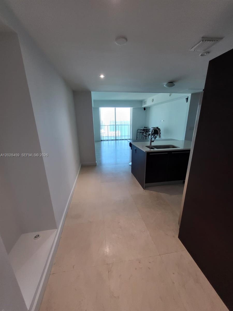 1900 N Bayshore Dr #2415 Miami, FL 33132