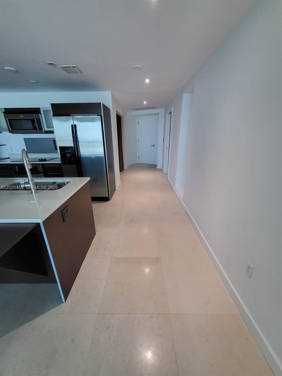 1900 N Bayshore Dr #2415 Miami, FL 33132