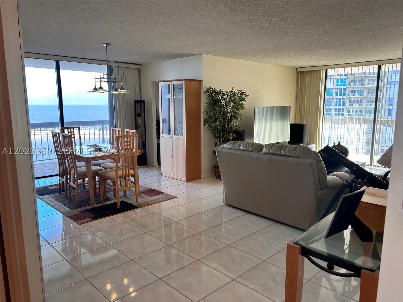 image Brickell Bay Club0
