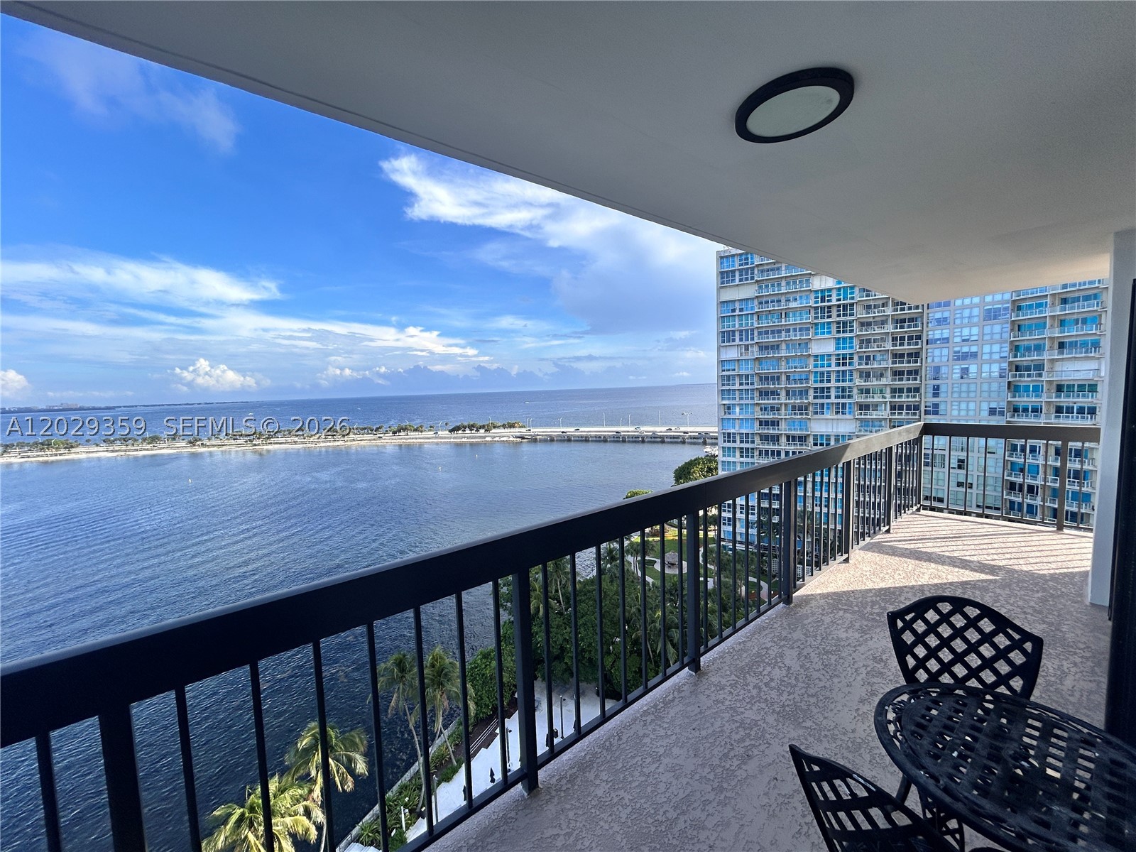 image Brickell Bay Club12